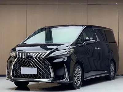 Lexus LM