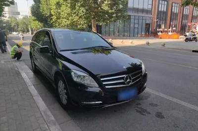 Mercedes-Benz R-Class