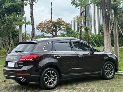 Borgward BX7