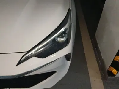 Roewe i5