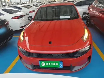 Lynk & Co 03