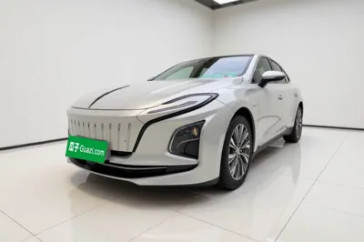 Hongqi E-QM5