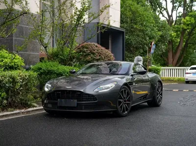 Aston Martin DB11