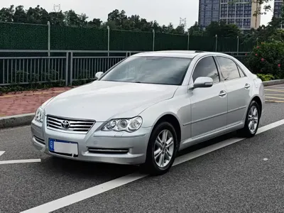 Toyota Reiz