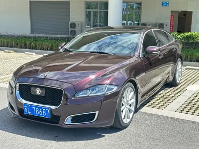 Jaguar XJ