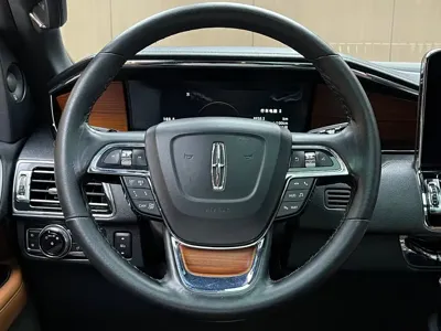 Lincoln Navigator