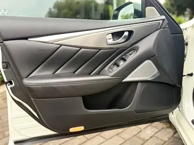 Infiniti Q50L