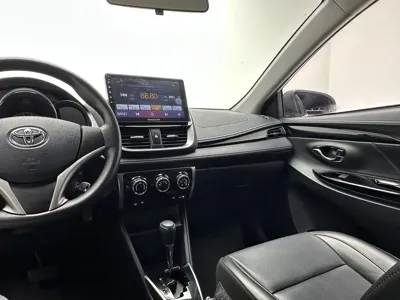 Toyota Yaris L