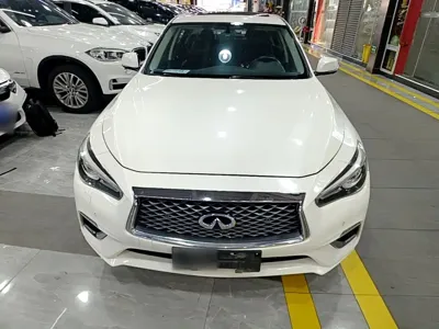 Infiniti Q50L