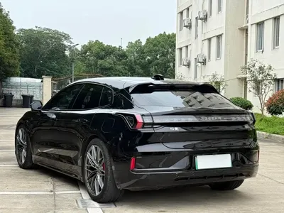 Zeekr 001
