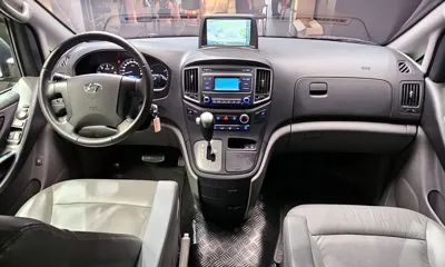 Hyundai Starex