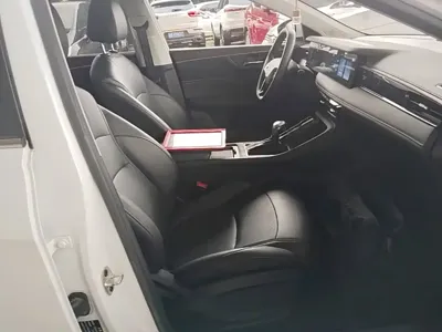 Roewe i5
