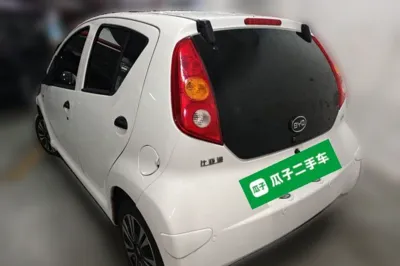 BYD F0