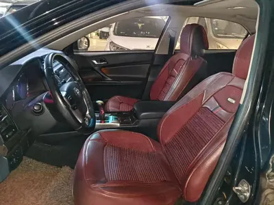 Toyota Reiz