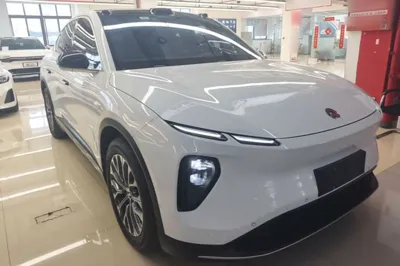 Nio EC6
