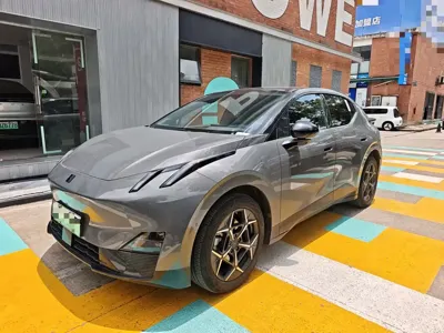 Lynk & Co Z20