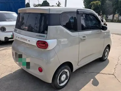Wuling MINIEV