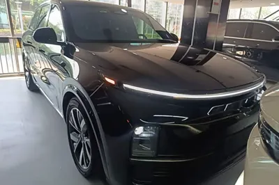 Li Auto L8