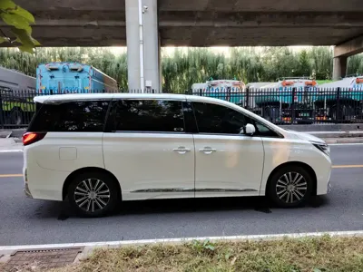 GAC Motor Trumpchi M8