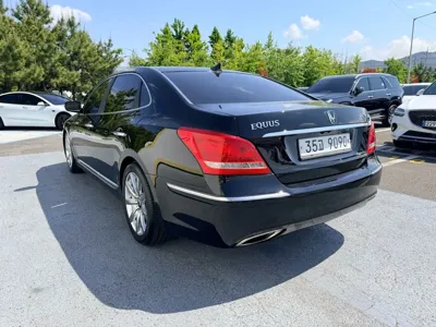 Hyundai Equus