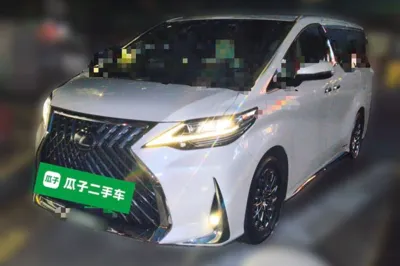 Lexus LM