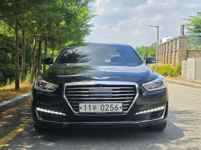 Genesis EQ900