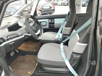 Baojun E300