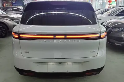 Leapmotor B10