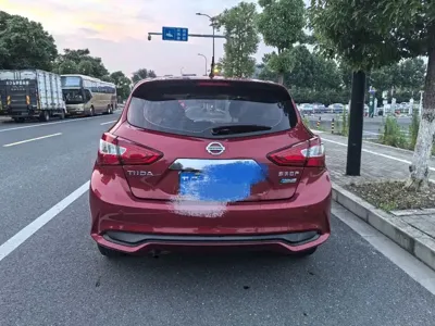 Nissan Tiida
