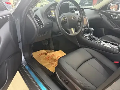 Infiniti Q50L