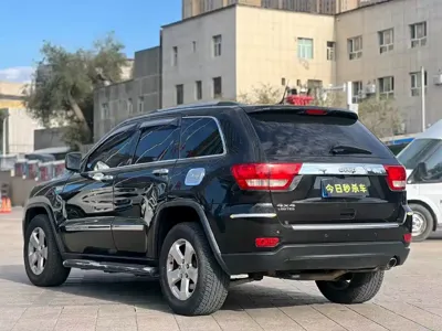 Jeep Grand Cherokee (Import)