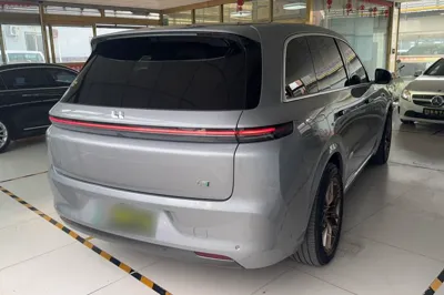 Li Auto L8
