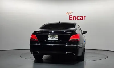 Hyundai Equus