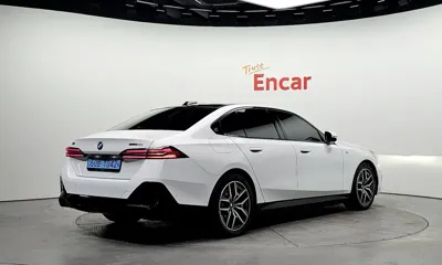 BMW i5
