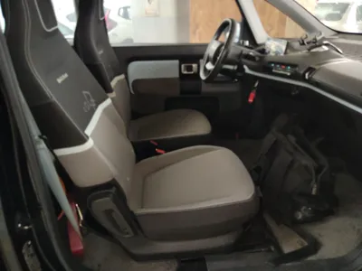 Baojun E300
