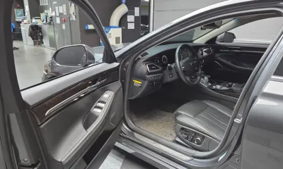 Genesis G90