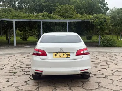 Peugeot 408