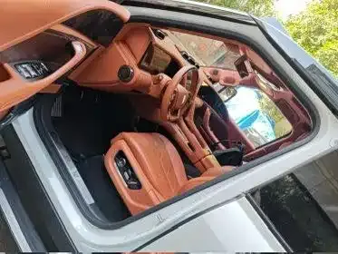 Yangwang Yangwang U8
