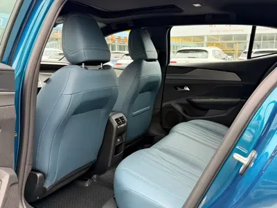 Peugeot 408X