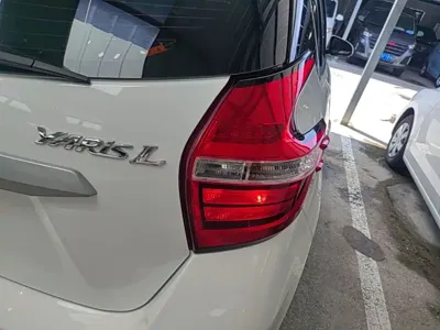 Toyota Yaris L