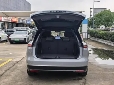 Nio ES8