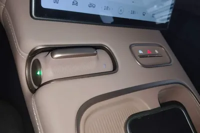 Nio EC6