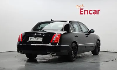 Kia Opirus