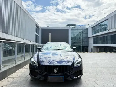 Maserati Quattroporte