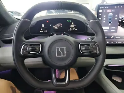 Zeekr 001