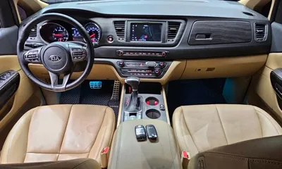 Kia Canival