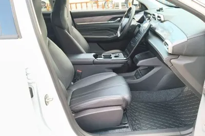 Dongfeng Aeolus SKY EV01