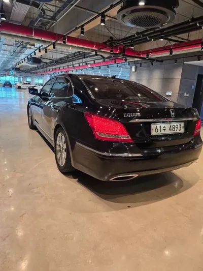 Hyundai Equus