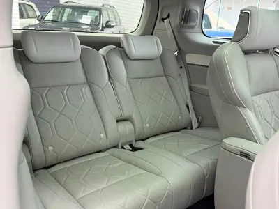 Volvo EM90