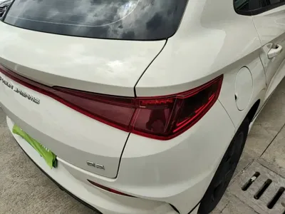 BYD e2